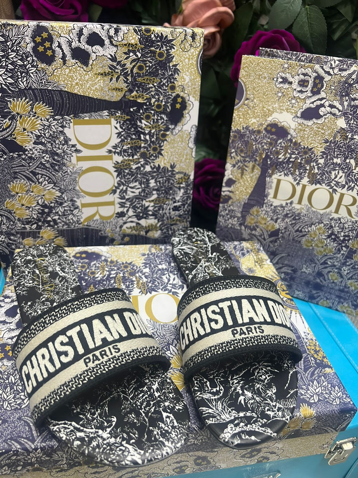 Sandalias Cristian Dior tacón bajo