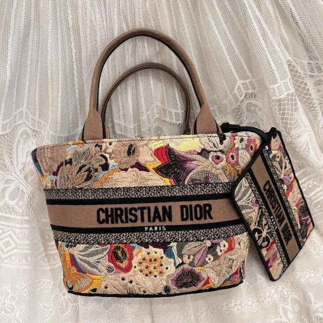 Christian Dior Café Bordada Tela