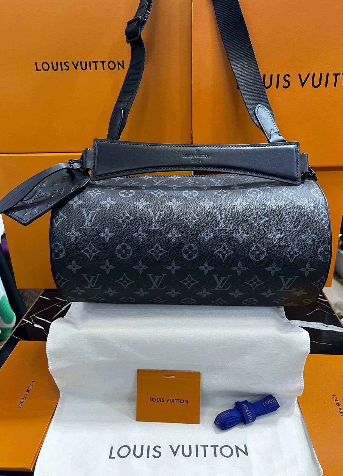 Louis Vuitton Negra Piel