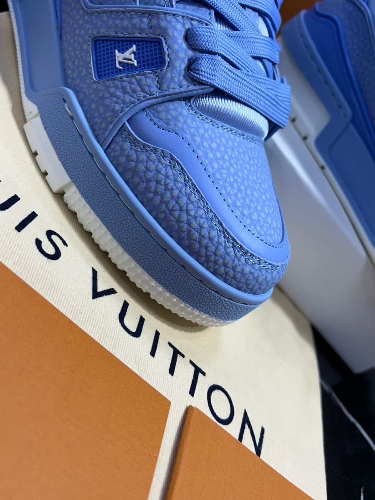 Louis Vuitton Tenis color azul