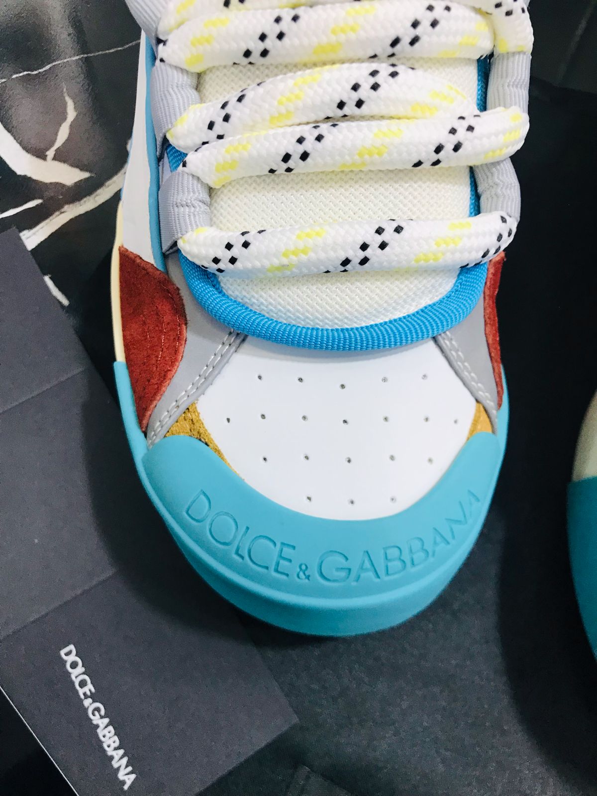 Dolce Gabbana tenis color azul y naranja Caballero