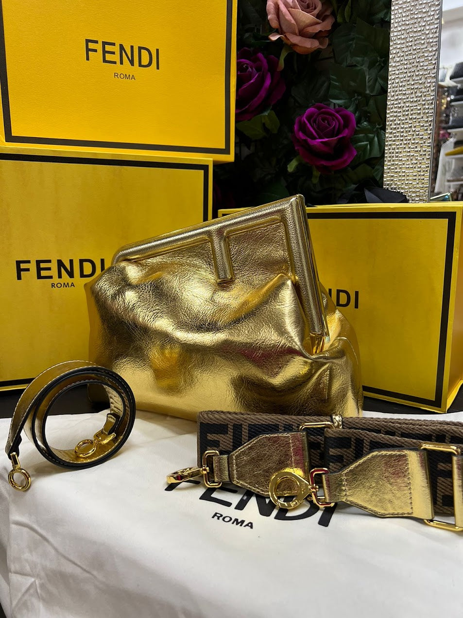 Fendi Roma Dorada Cuero