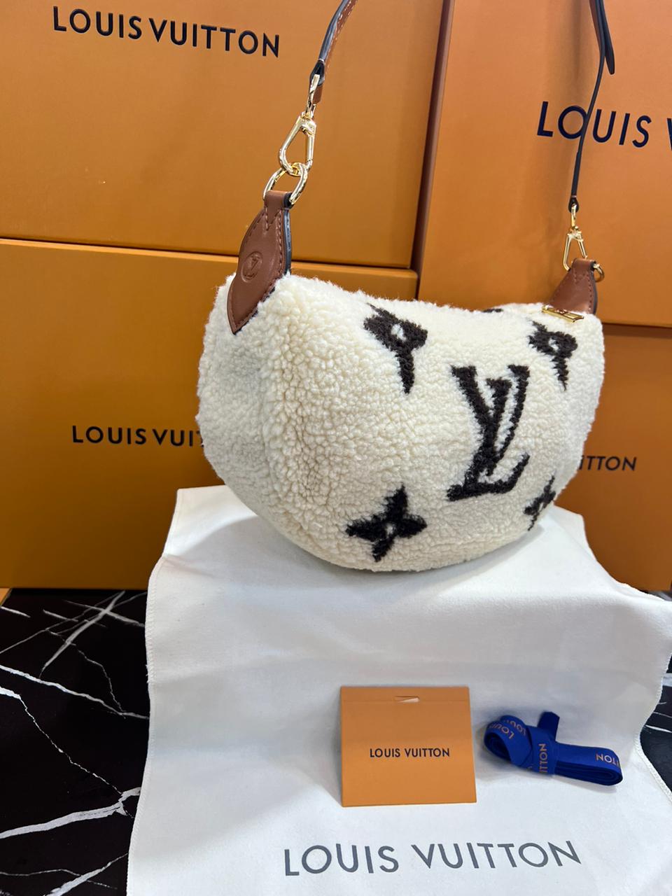 Louis Vuitton Lana con Piel Blanco y Negro