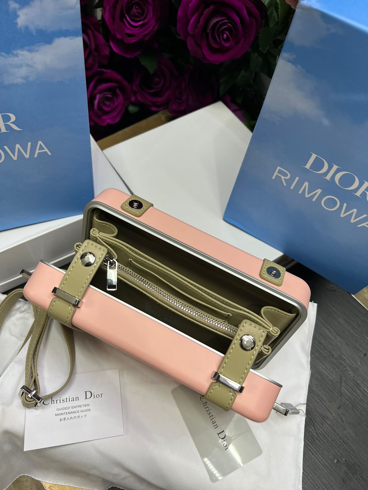 Christian Dior Colaboración Rimowa Rosa