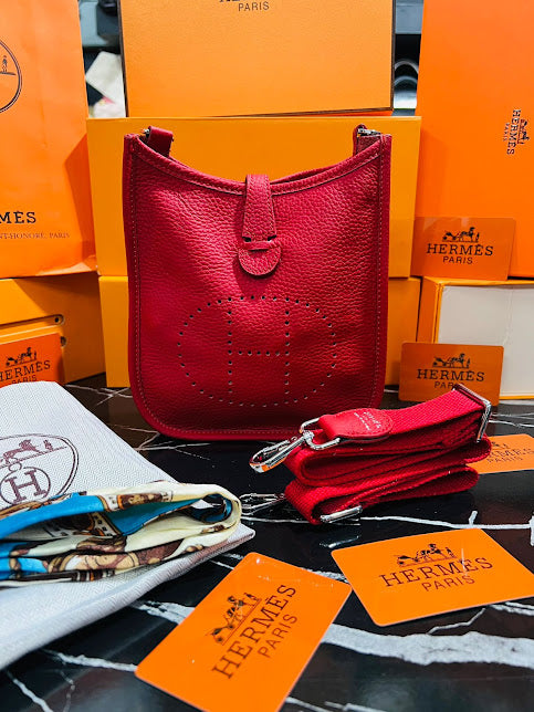 Hermes Roja Piel