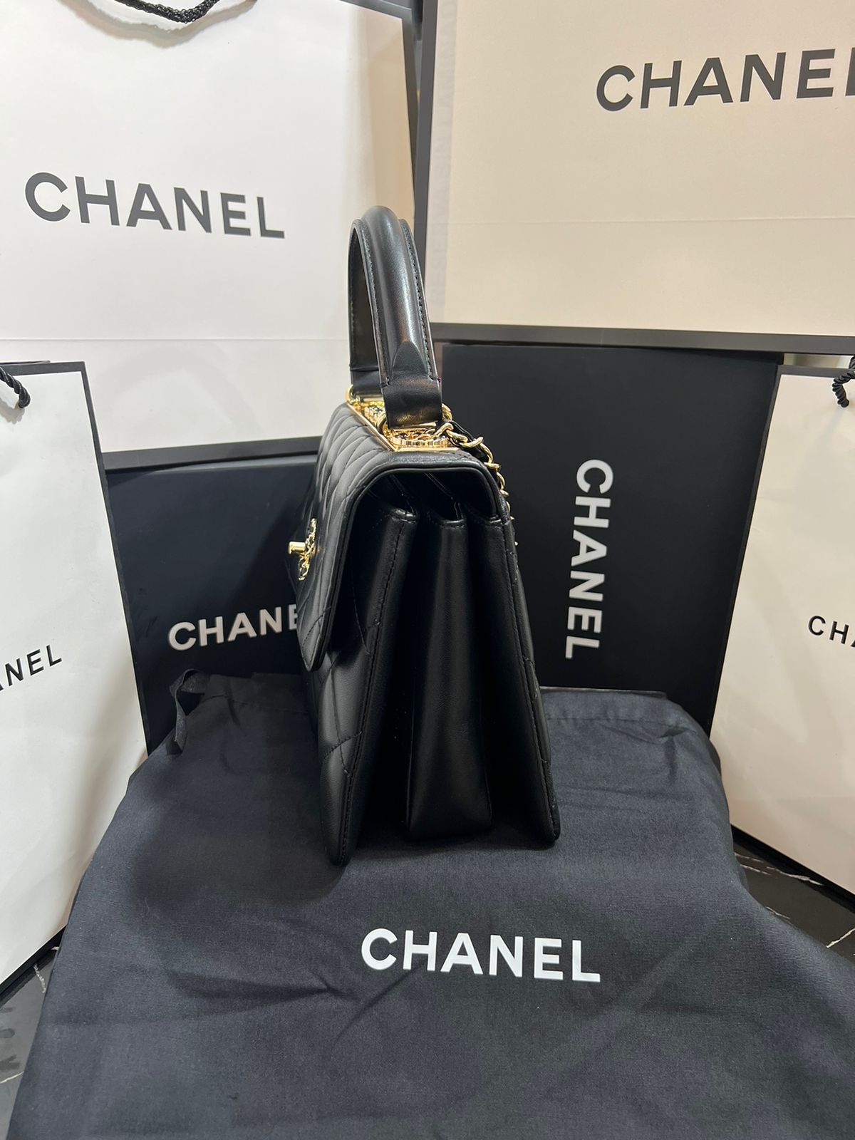 Chanel Negro Piel