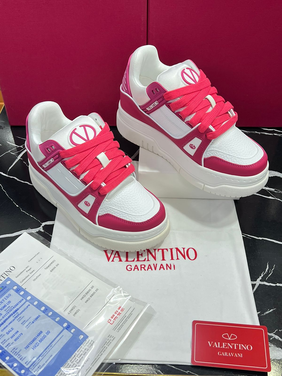 Valentino Tenis blancos con rosa