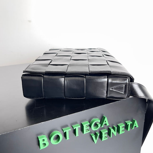 Bottega Negra Piel