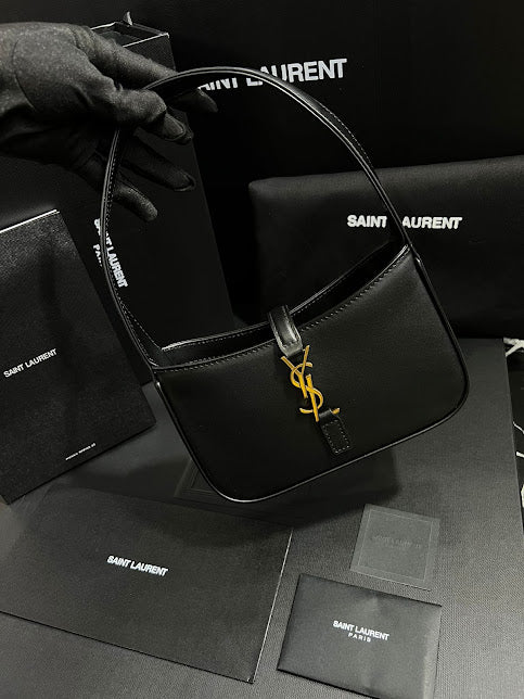 Saint Laurent Negra Piel