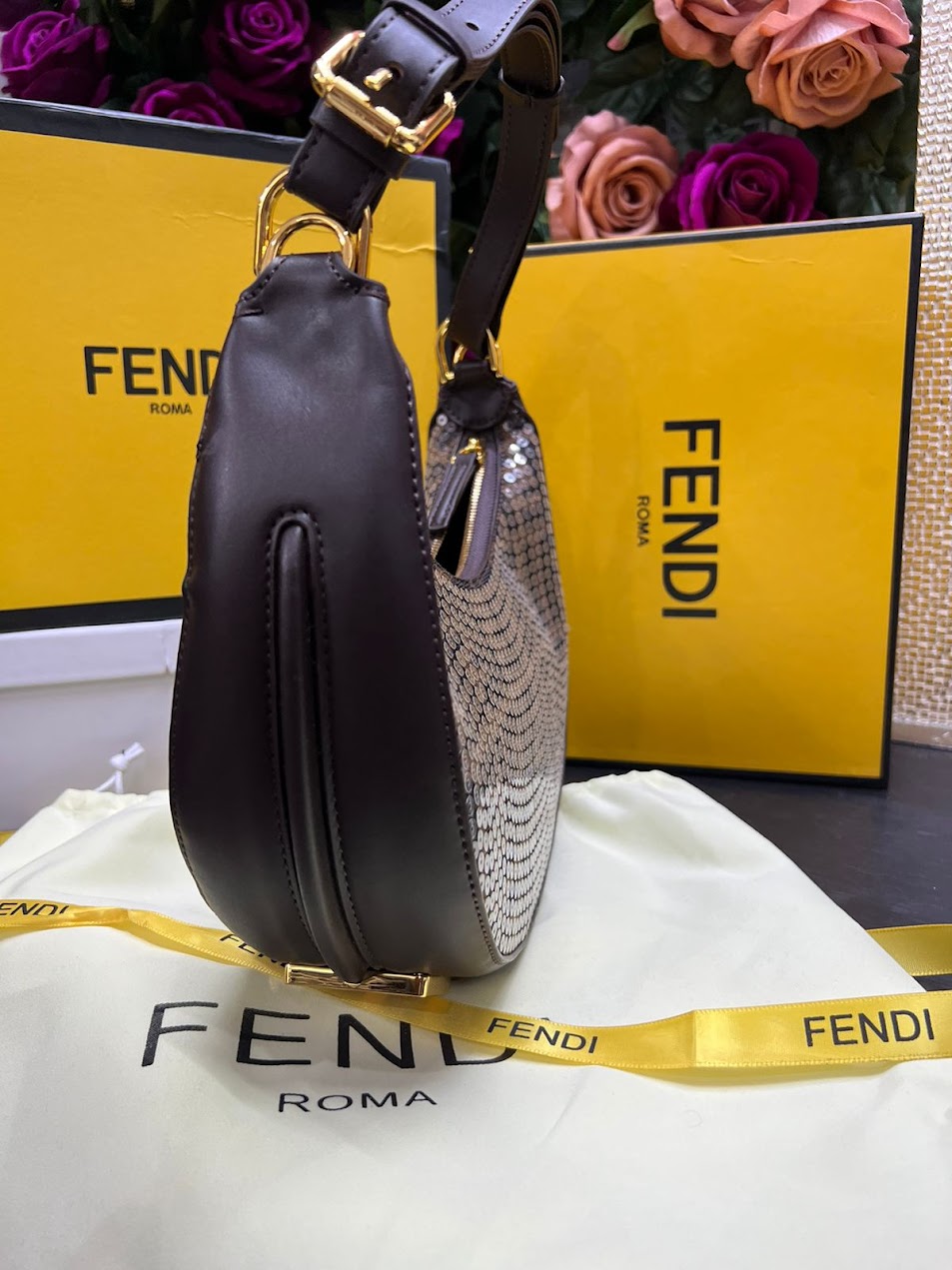 Fendi Roma Cafe Logo FENDI Piel