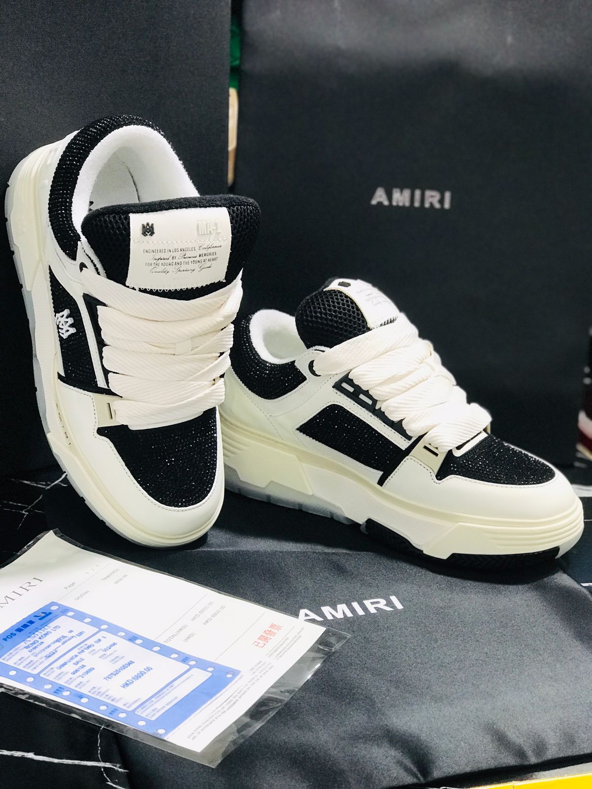 AMIRI Tenis color negro con blanco Caballero