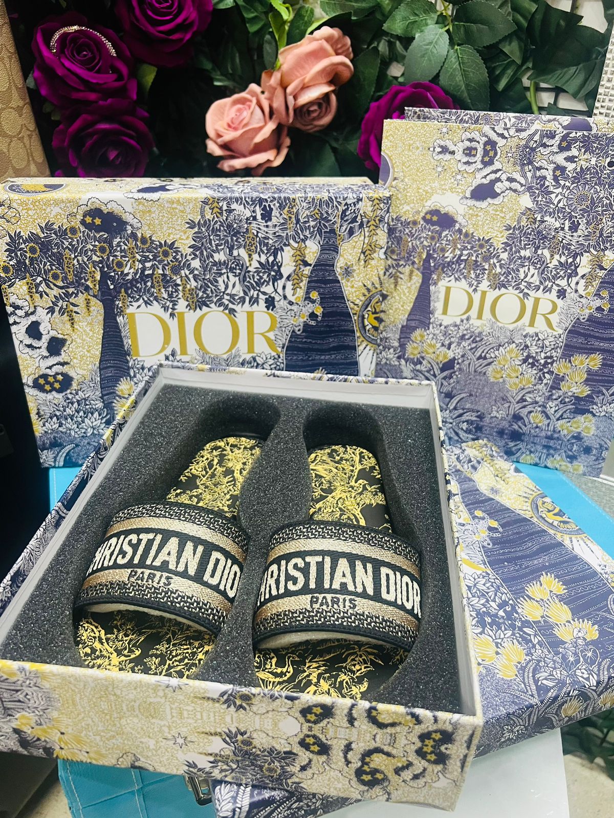 Sandalias Cristian Dior tacón bajo