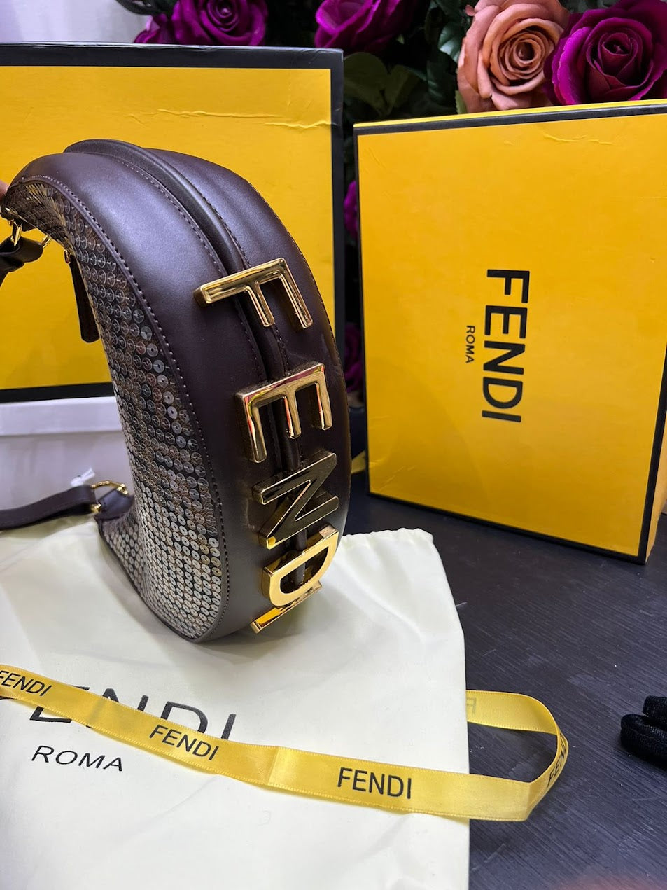 Fendi Roma Cafe Logo FENDI Piel