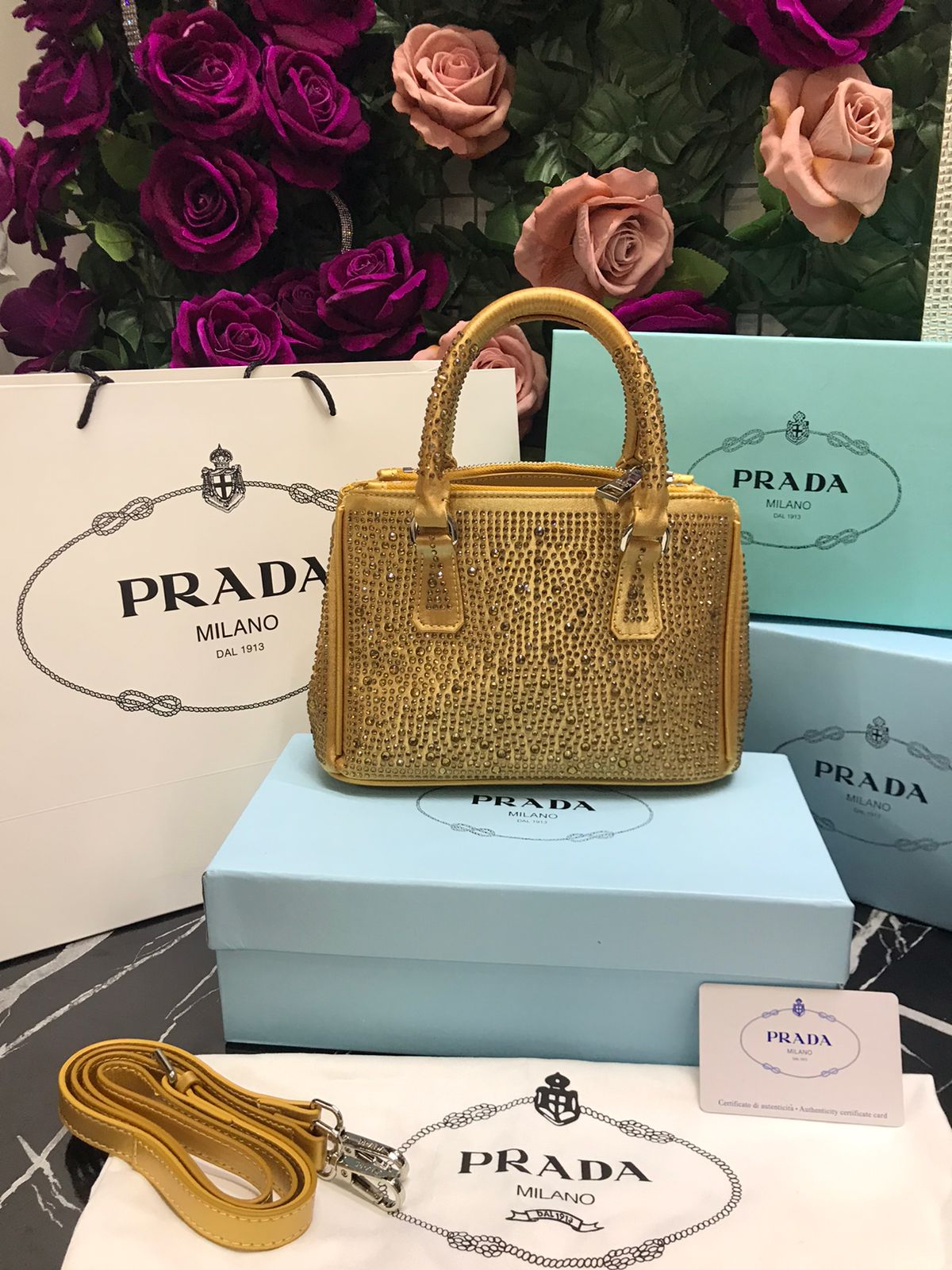 Prada Dorada con Cristal Swarovski Tela