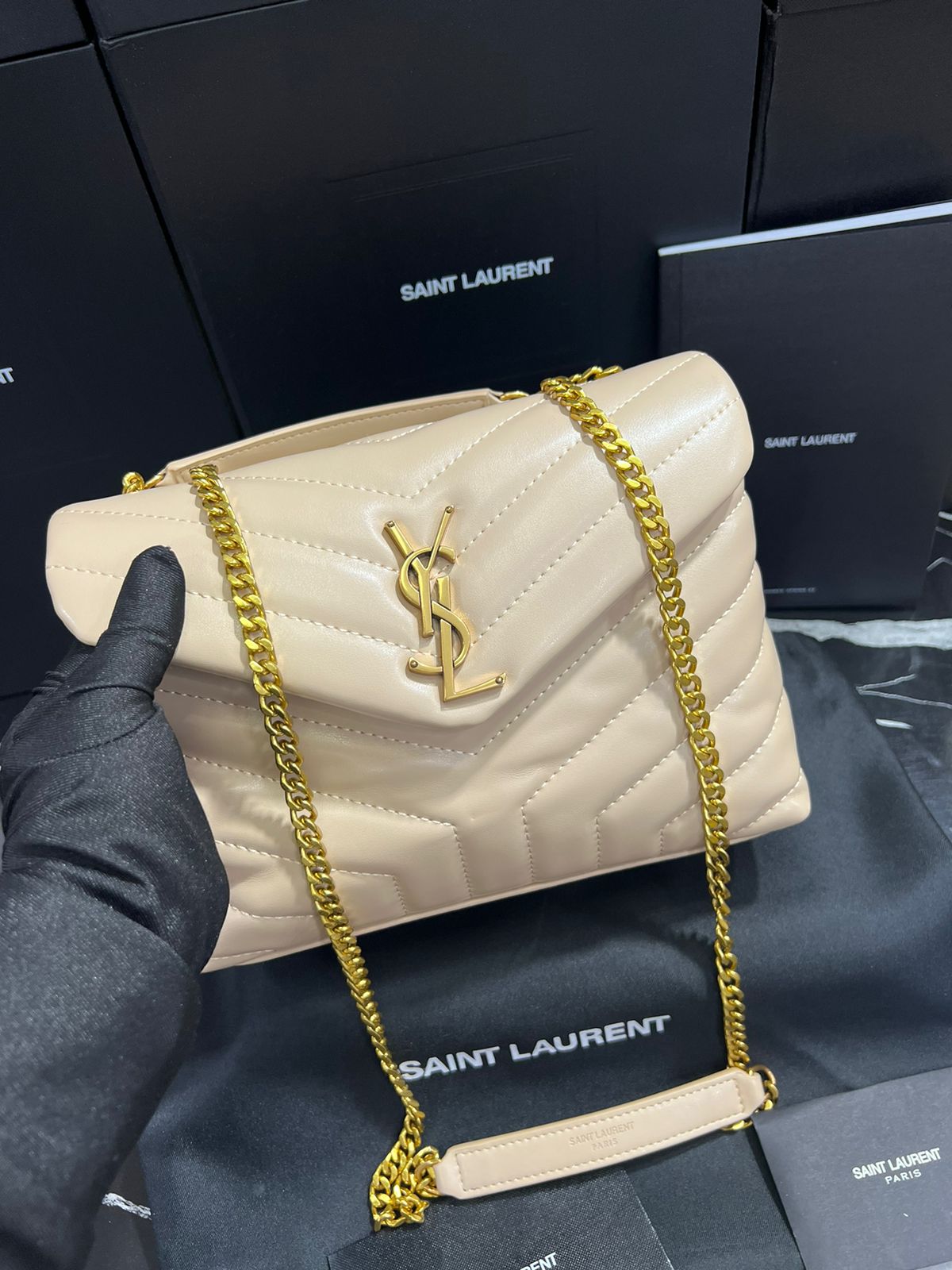 Saint Laurent  Beige Piel