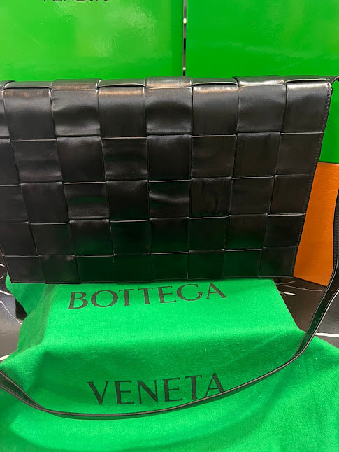 Bottega Negra Piel