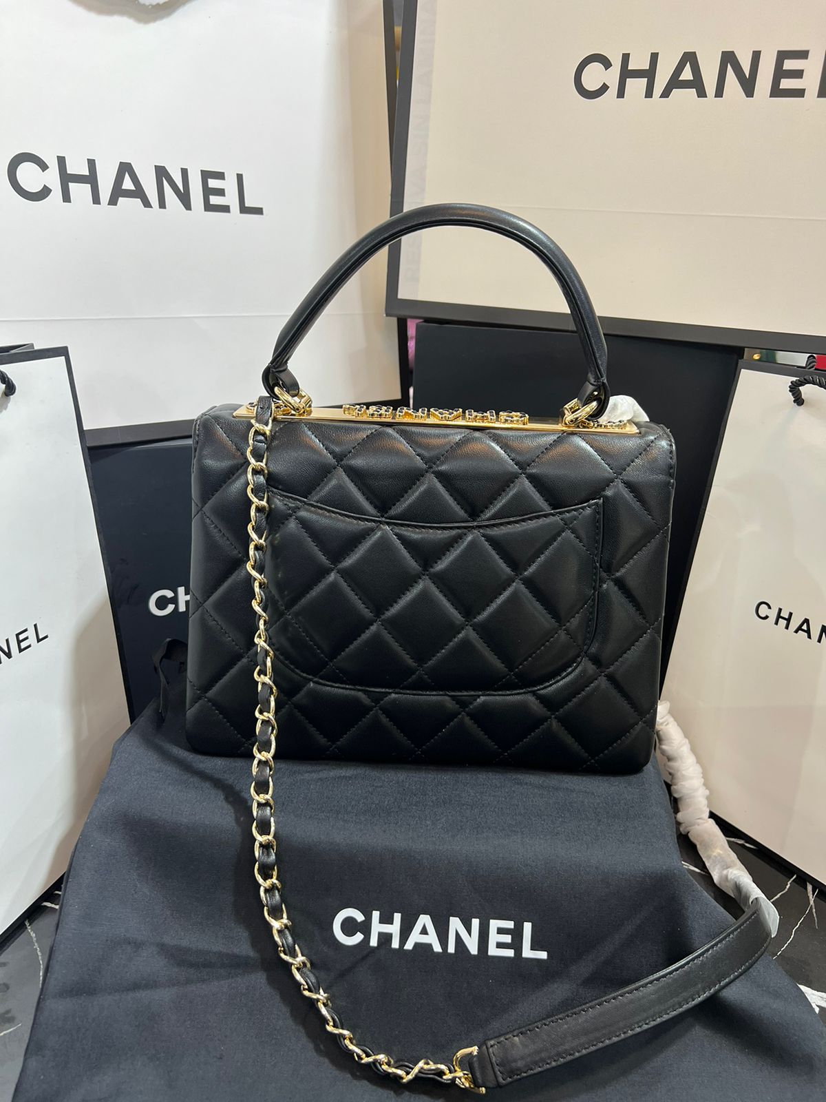 Chanel Negro Piel