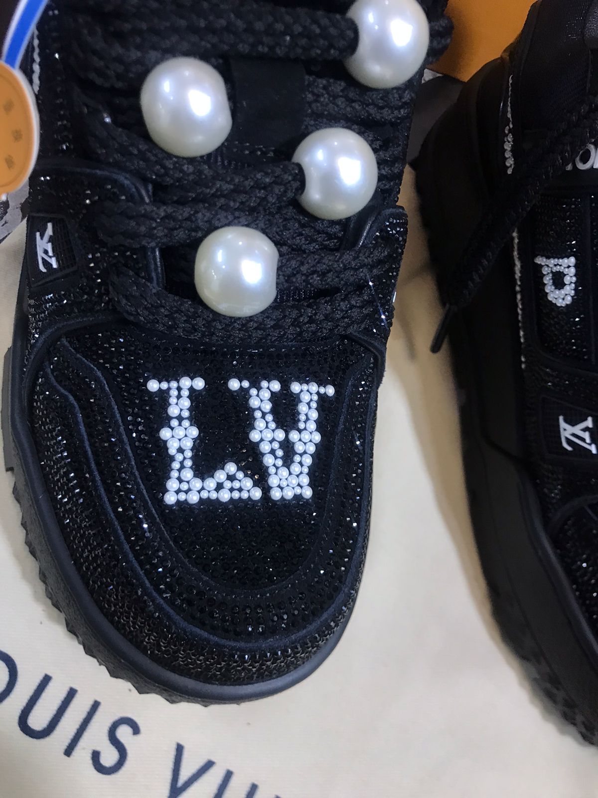 Louis Vuitton tenis negros Caballero