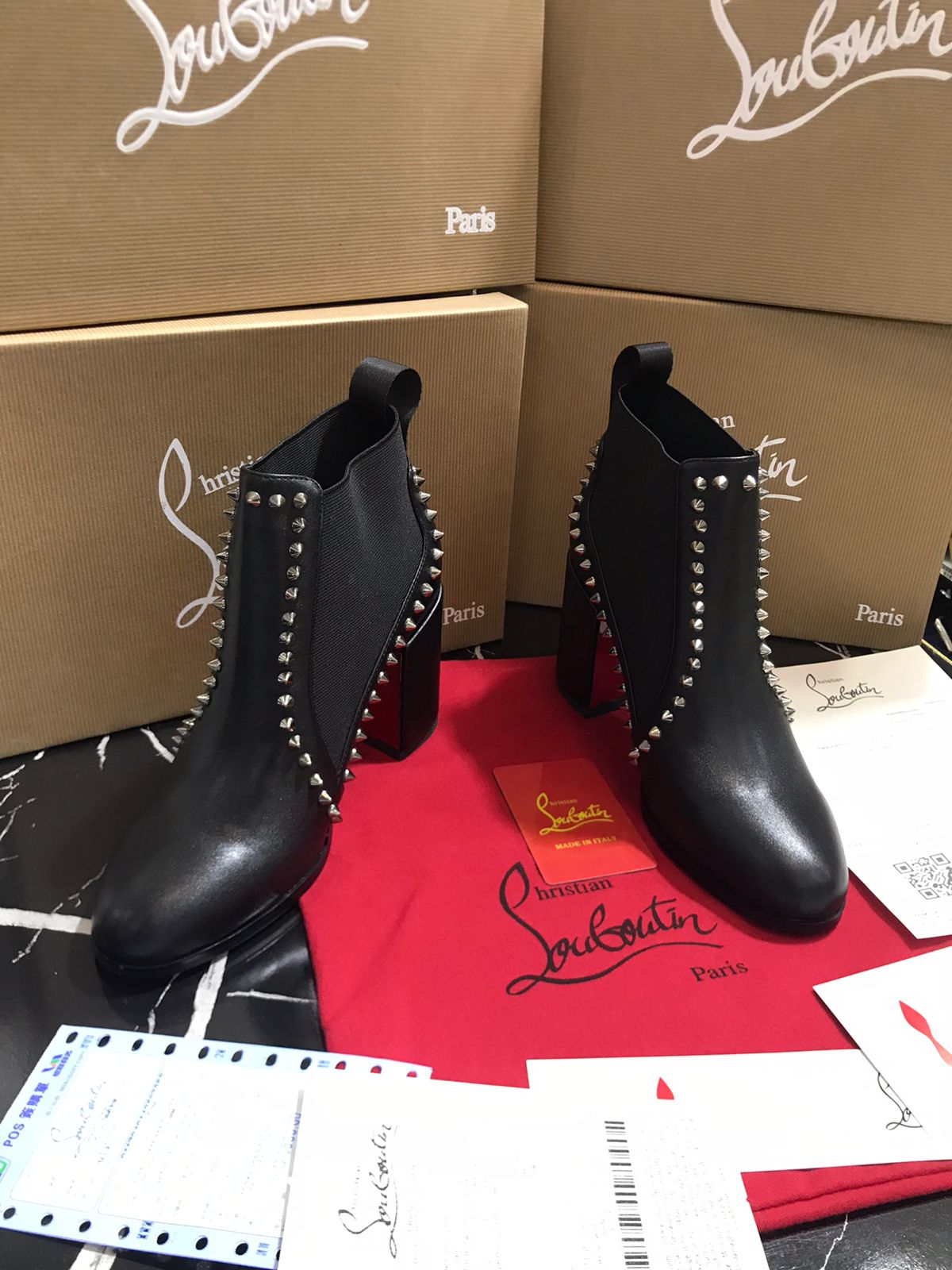 Louboutin botín negros