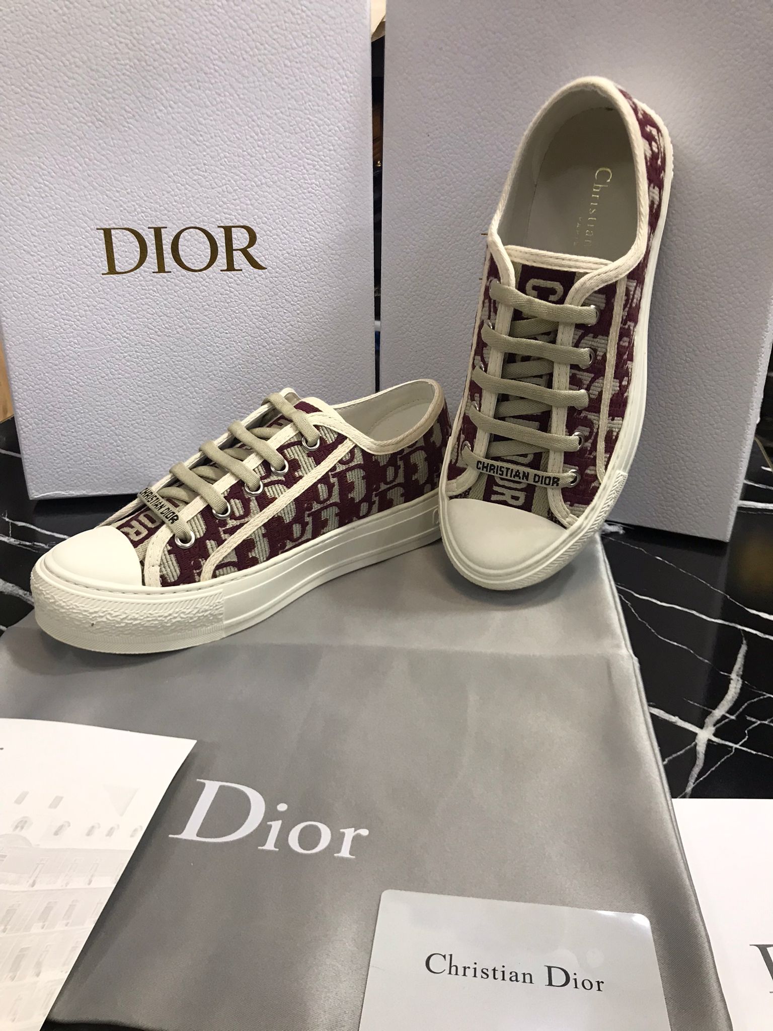 Tenis Dior