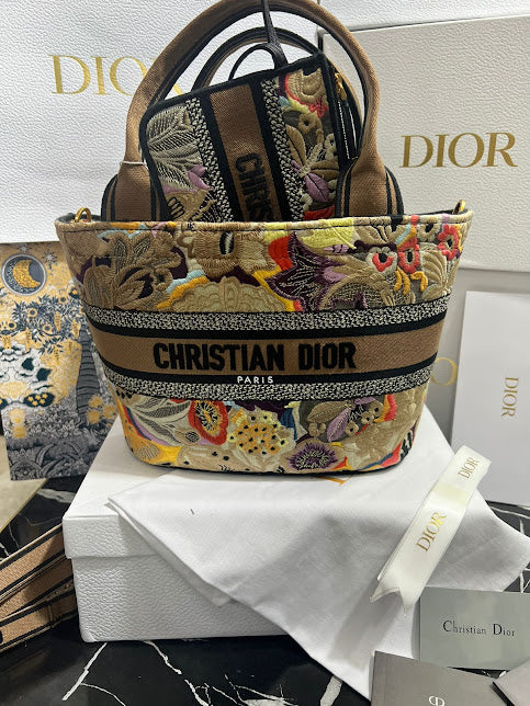 Christian Dior Café Bordada Tela