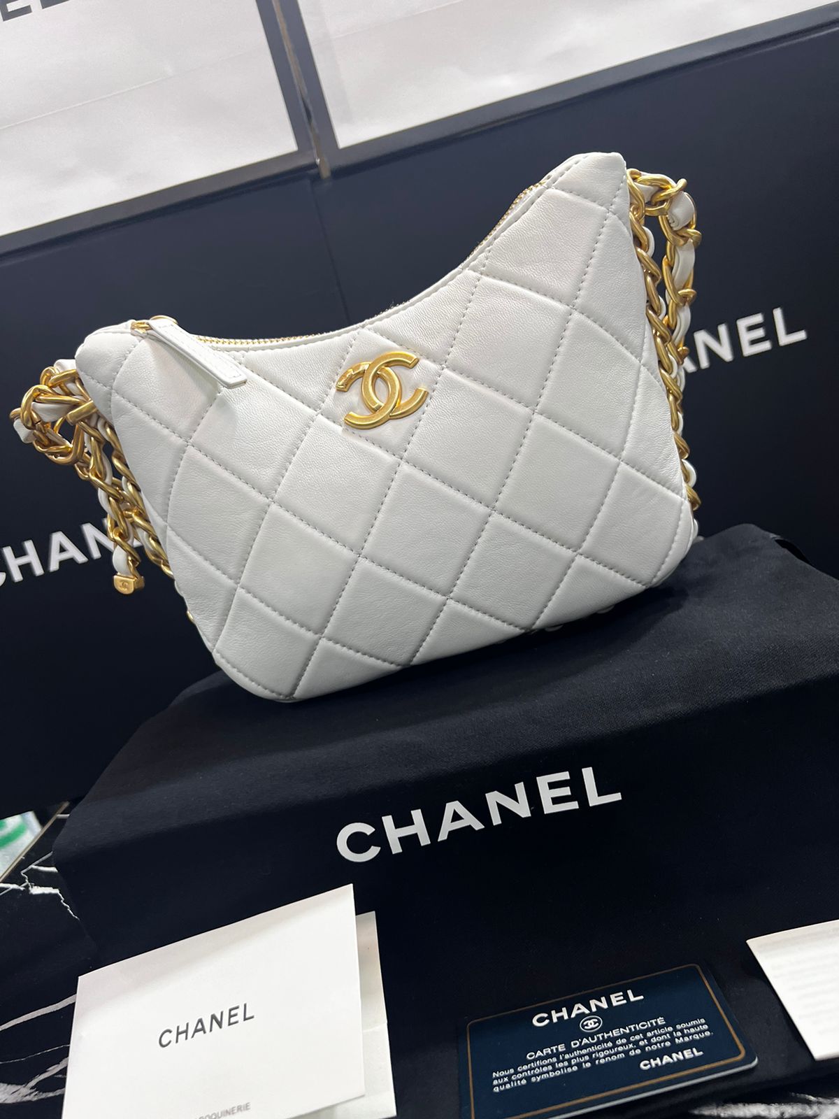 Chanel Blanca Piel