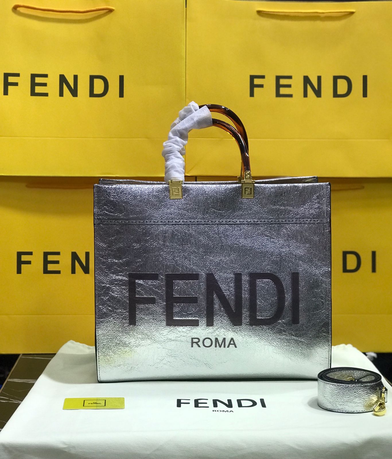 Fendi Plateada Piel