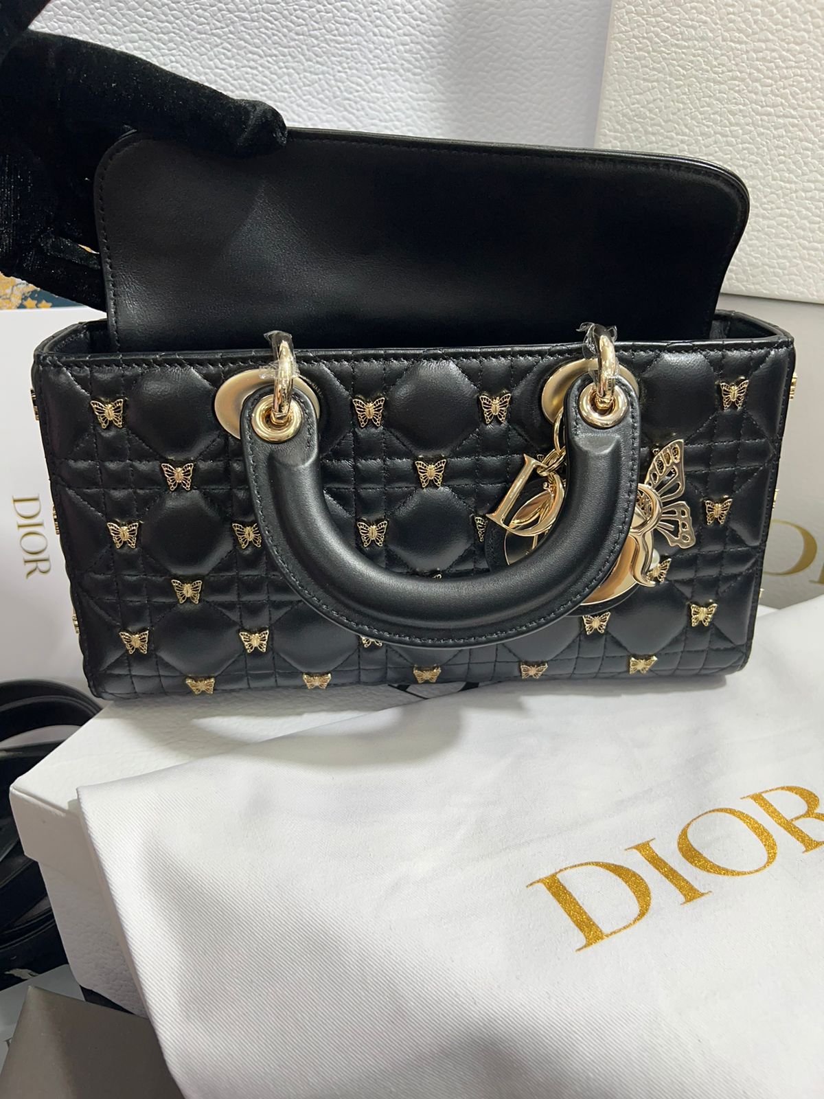 Christian Dior Edición Mariposa Negra Cadena Dorada Piel