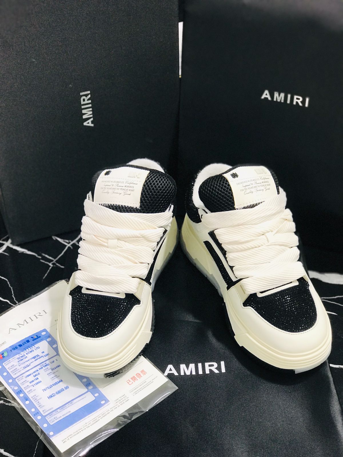 AMIRI Tenis color negro con blanco Caballero