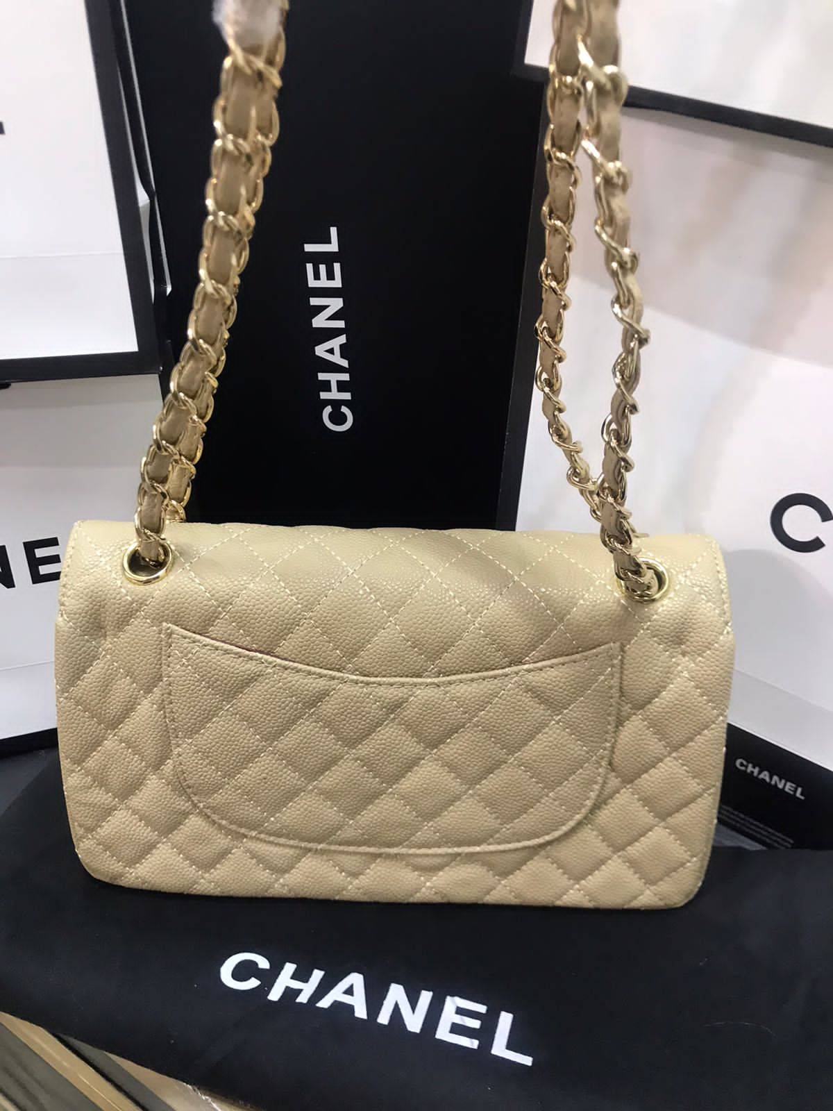 Chanel Caviar Beige Piel