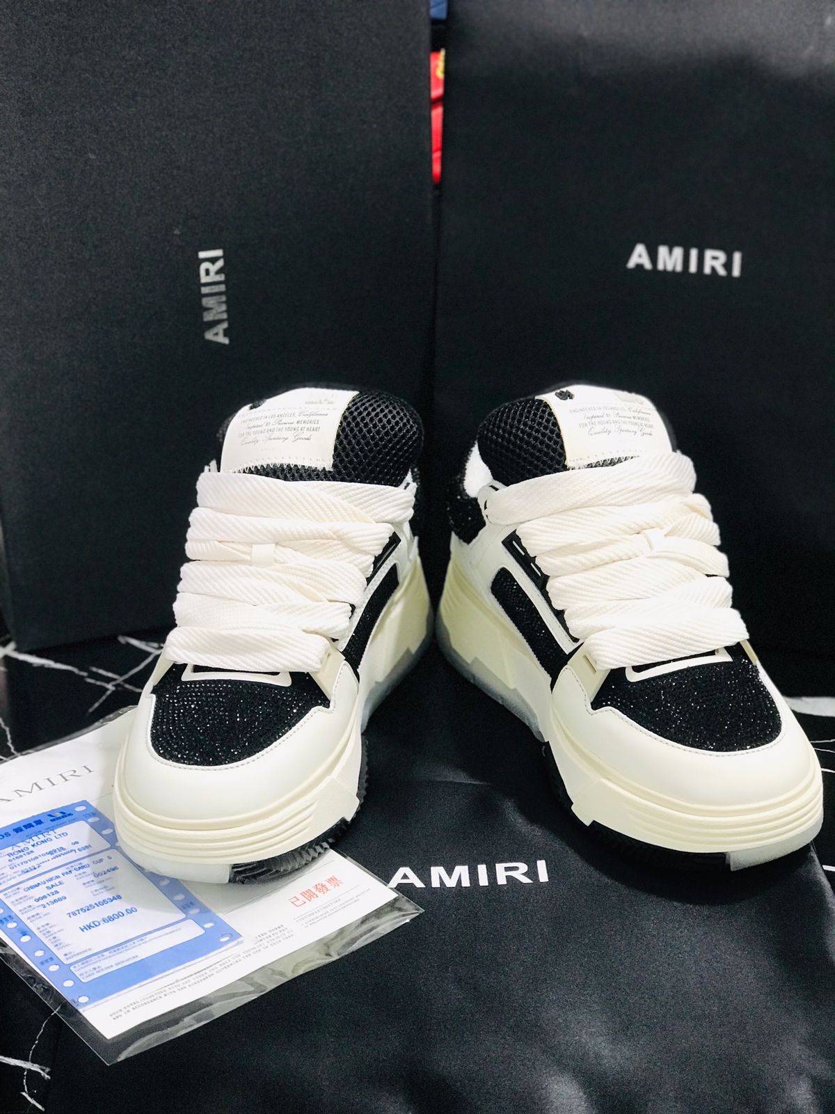 AMIRI Tenis color negro con blanco Caballero