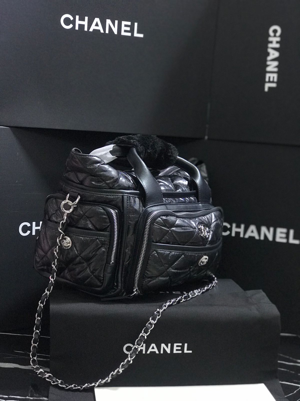 Chanel Edición Especial Negro Piel y Textil con brillitos