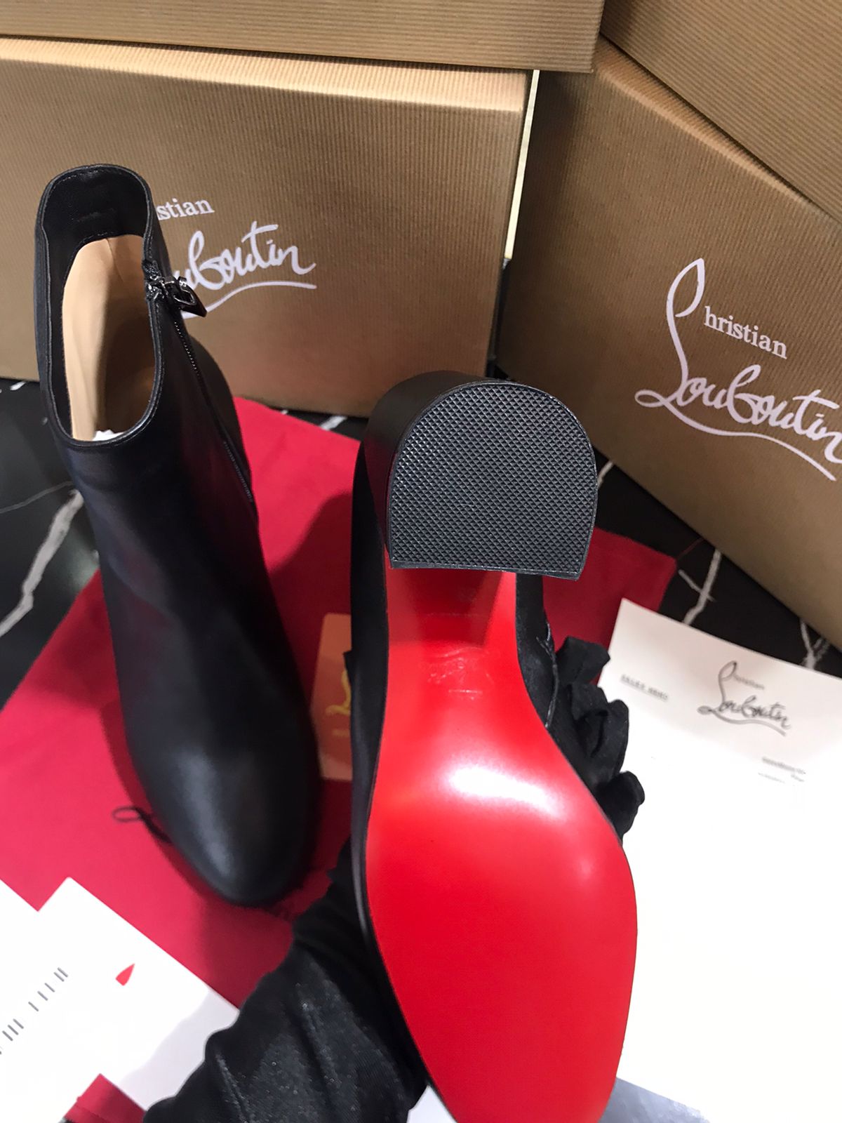 Louboutin botín negros