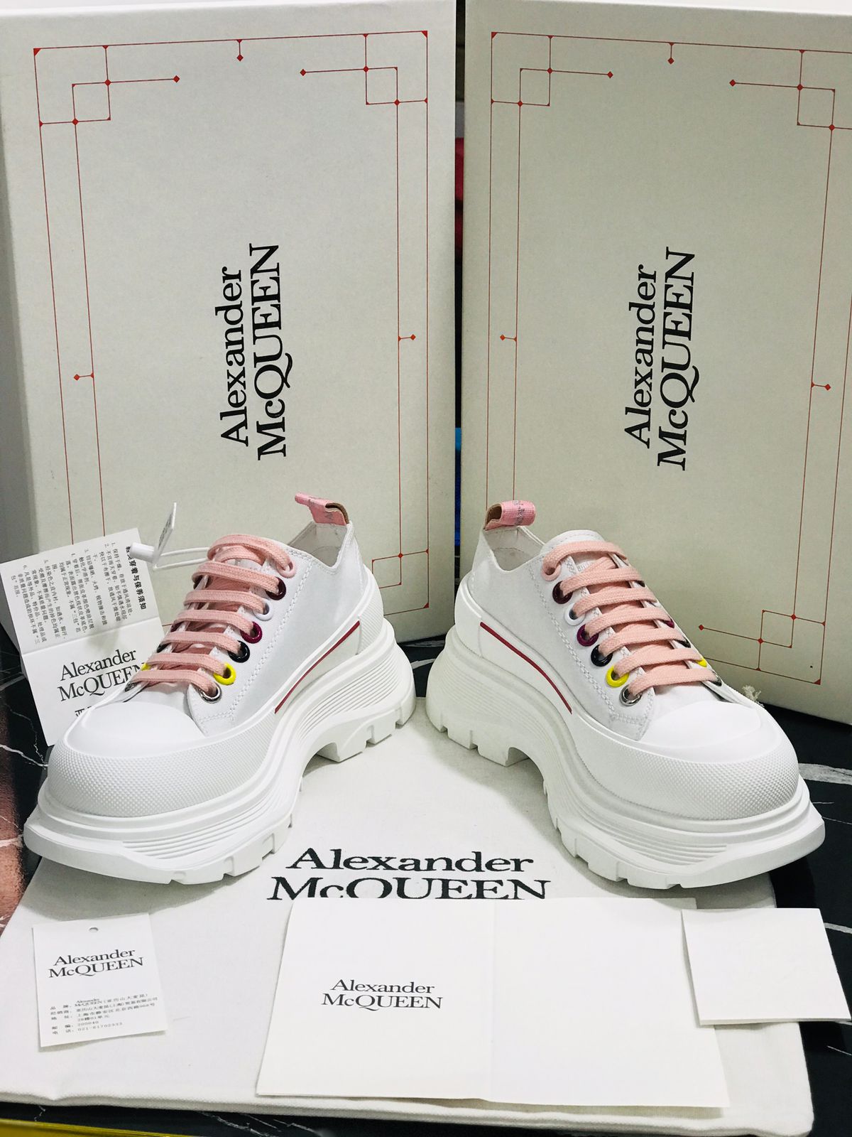 Tenis Alexander Mc Queen BLANCOS