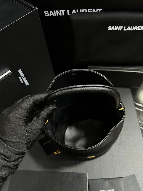 Saint Laurent Negra Piel