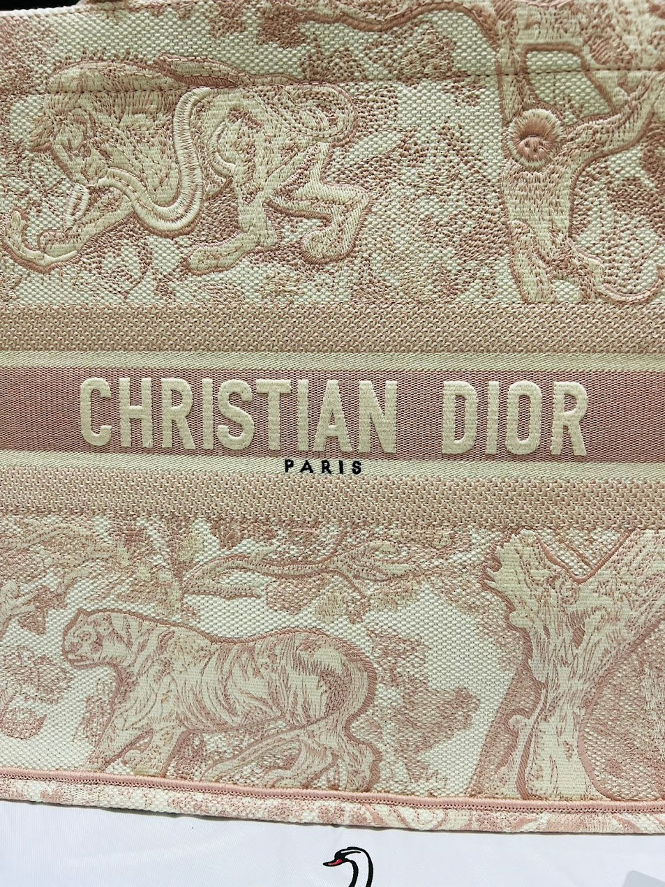 Christian Dior Estampado Tigre Rosa Tela Grande Bordada