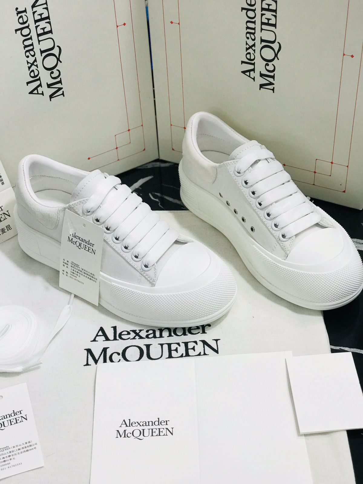 Tenis Alexander Mc Queen BLANCOS