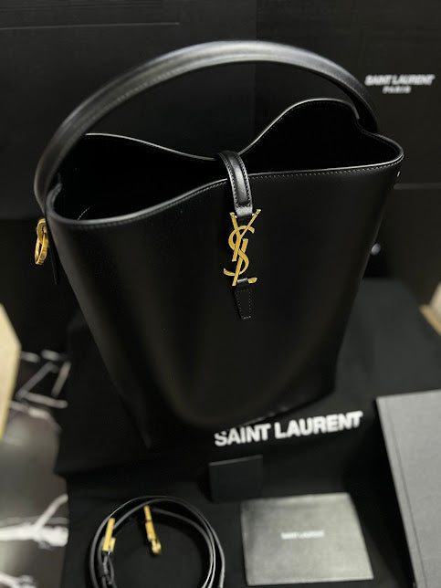 Saint Laurent Negra Piel