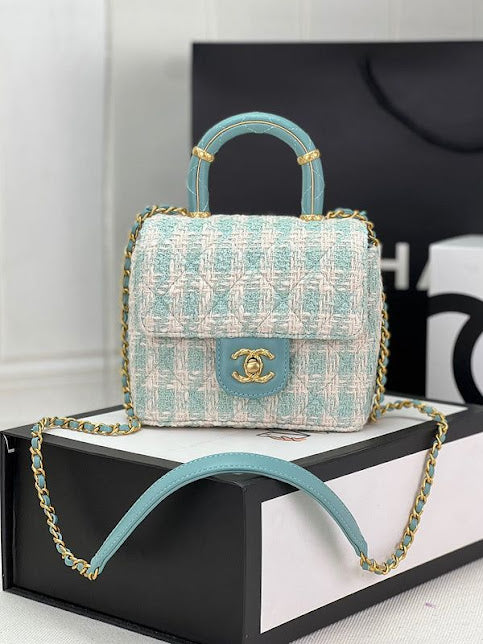 Chanel Verde Aqua Crochet con Piel