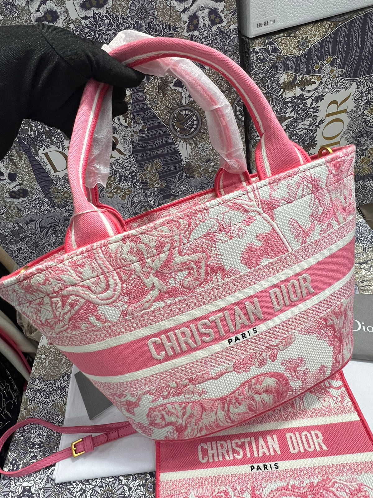 Christian Dior Rojo Bordada