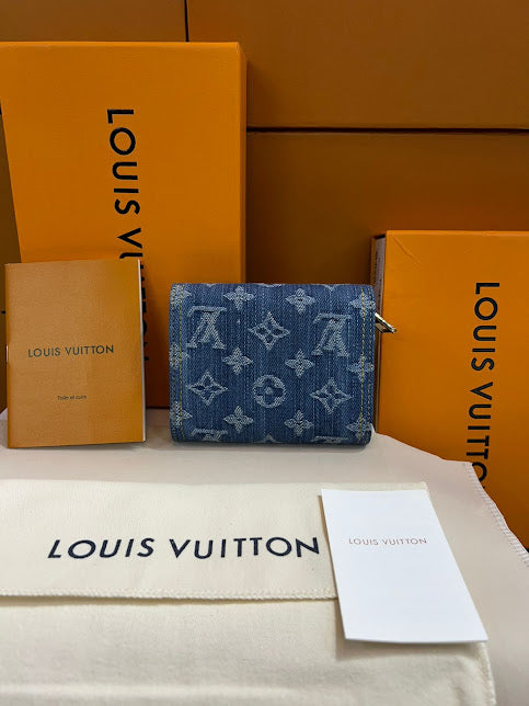 Louis Vuitton Azul Bordada Mezclilla