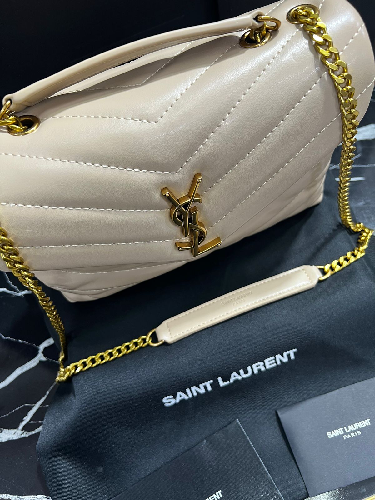 Saint Laurent  Beige Piel