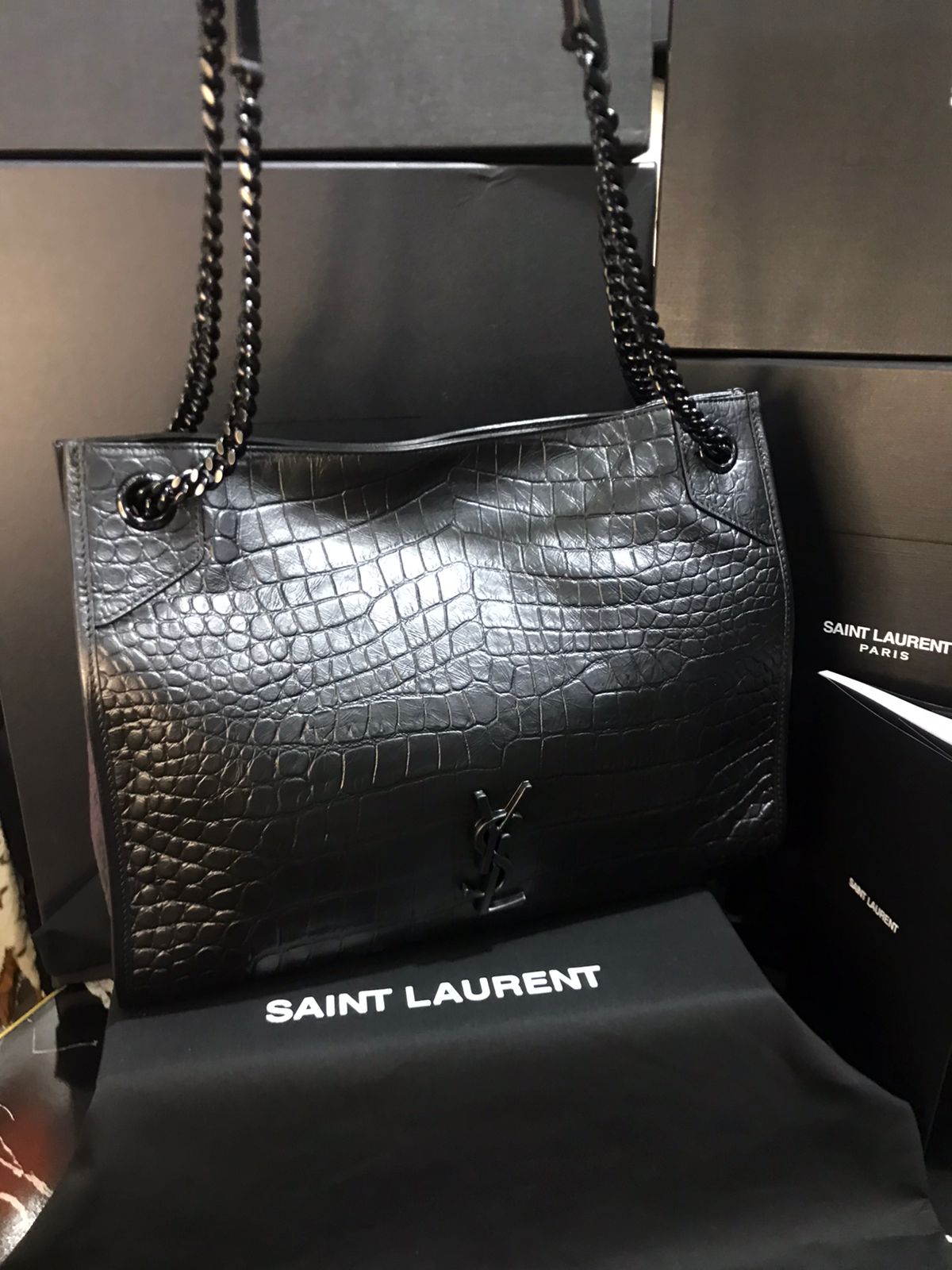 Saint Laurent Negro Piel