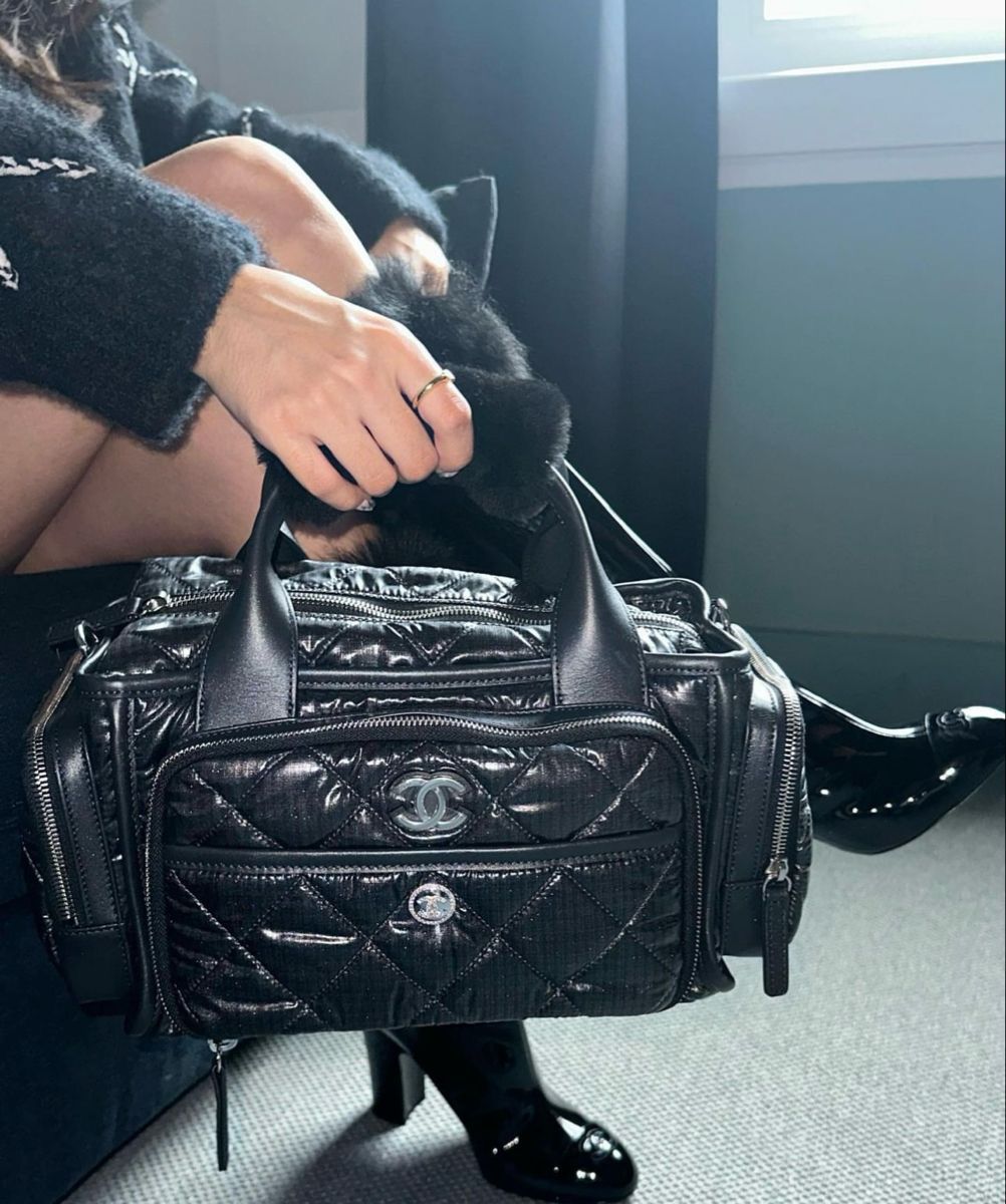 Chanel Edición Especial Negro Piel y Textil con brillitos