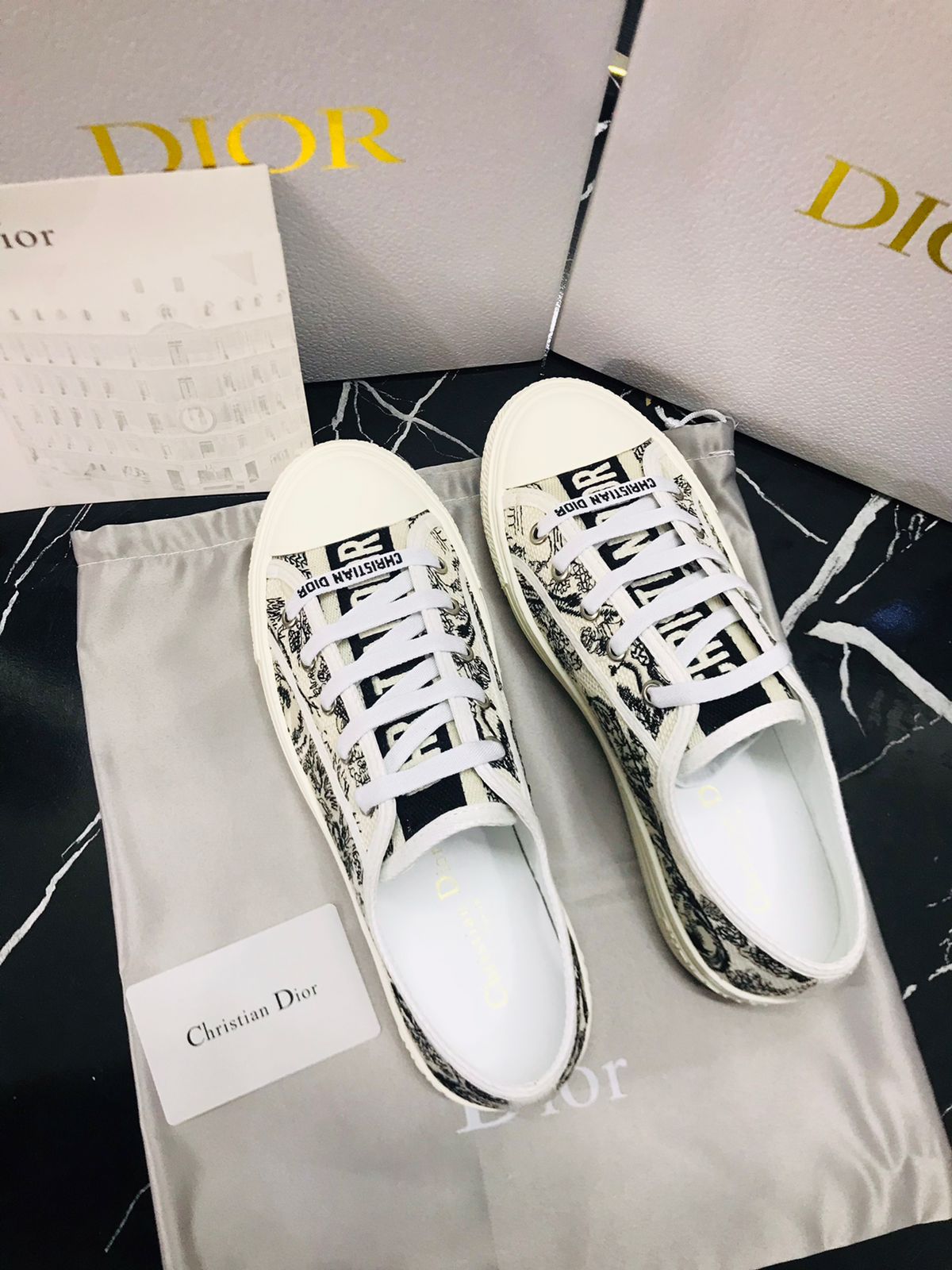 Christian Dior Tenis con bordes de tela