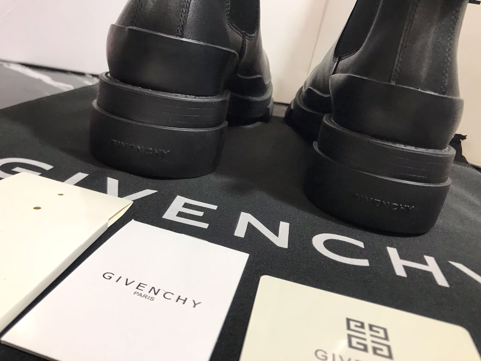 GIVENCHY Caballero