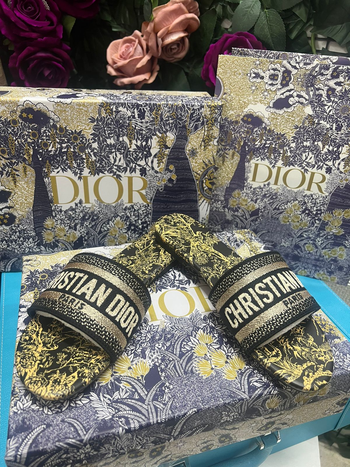 Sandalias Cristian Dior tacón bajo