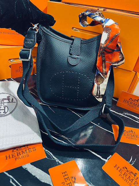 Hermes Negro Piel