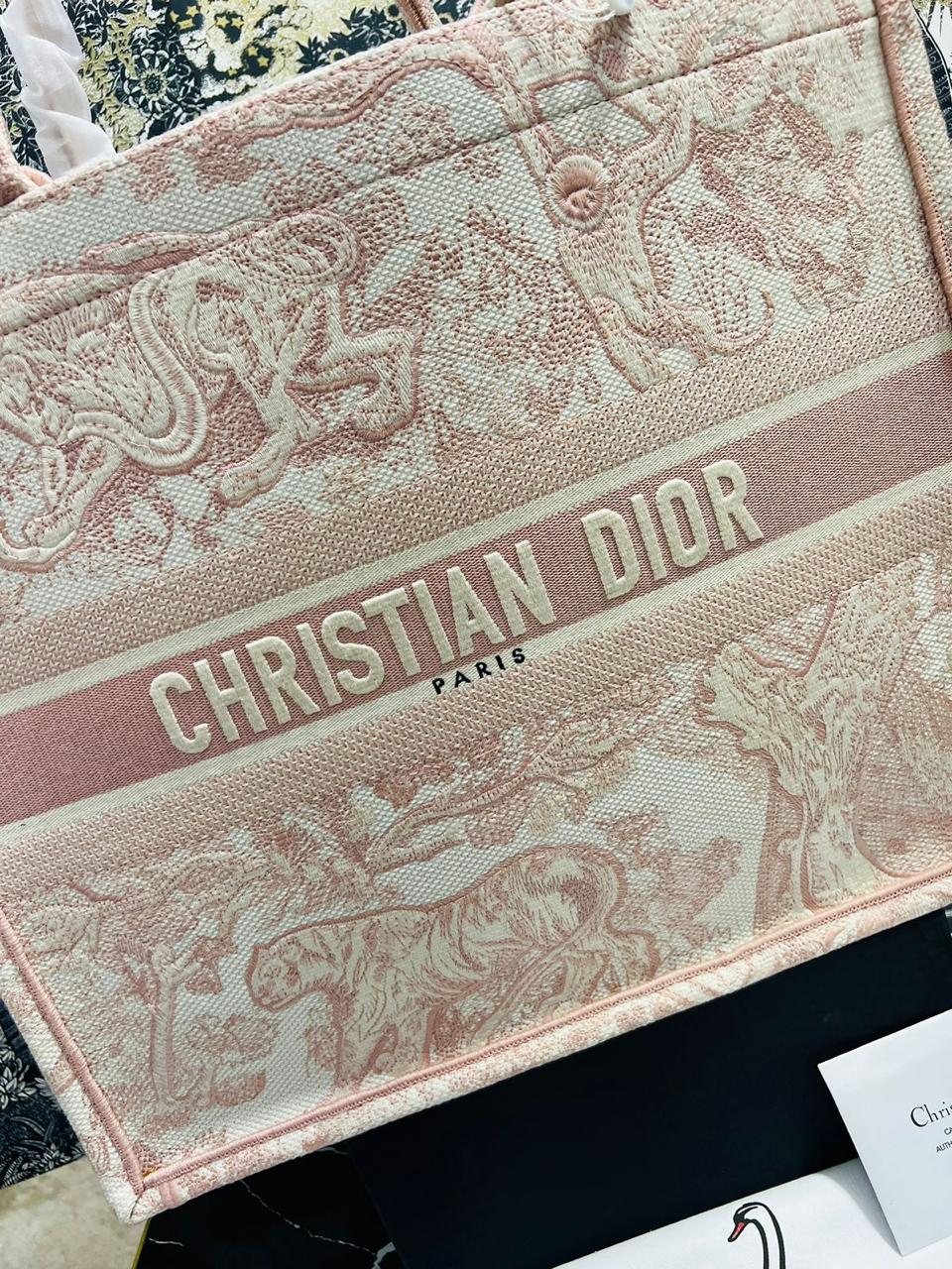 Cristian Dior bordada