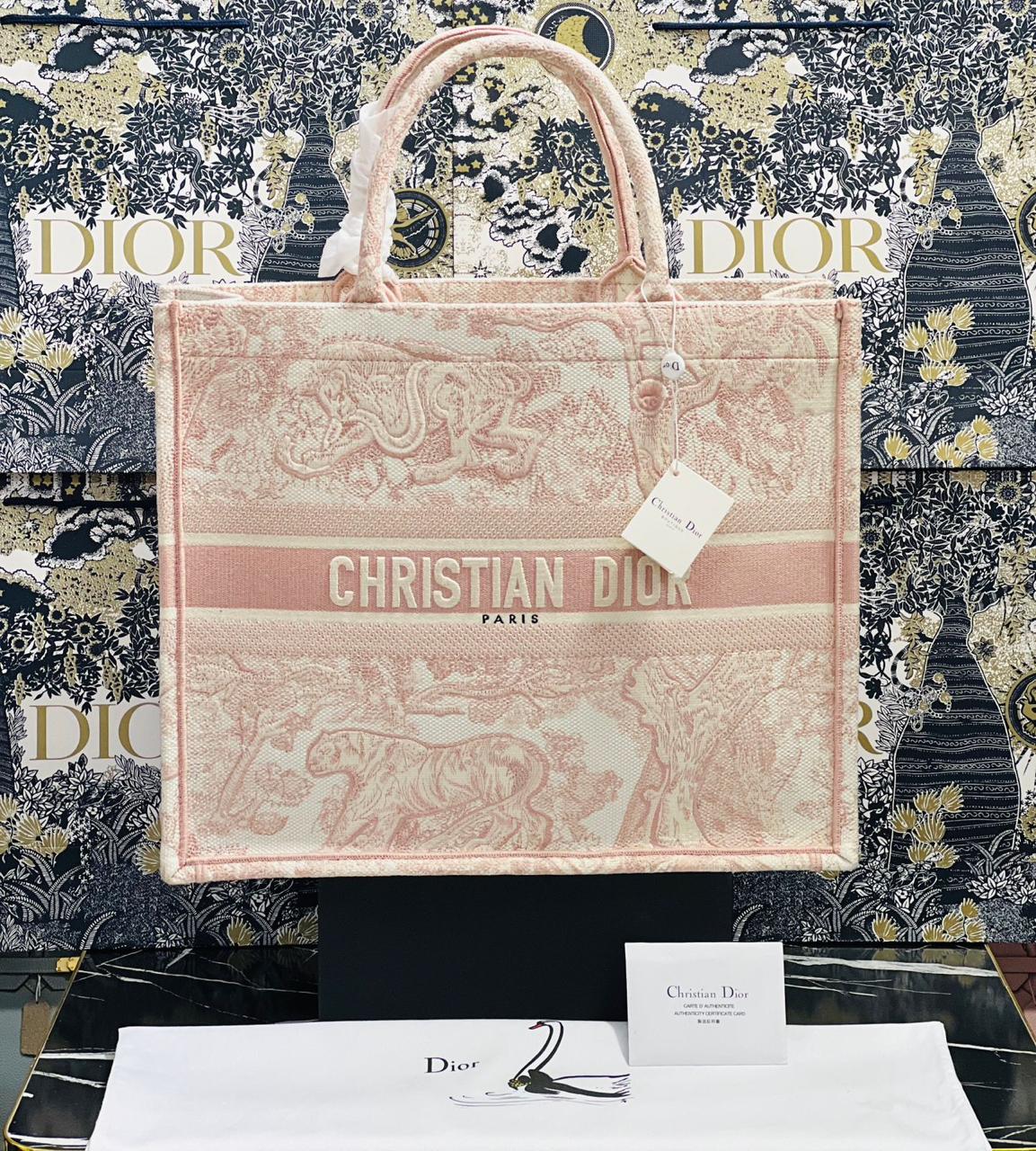 Cristian Dior bordada